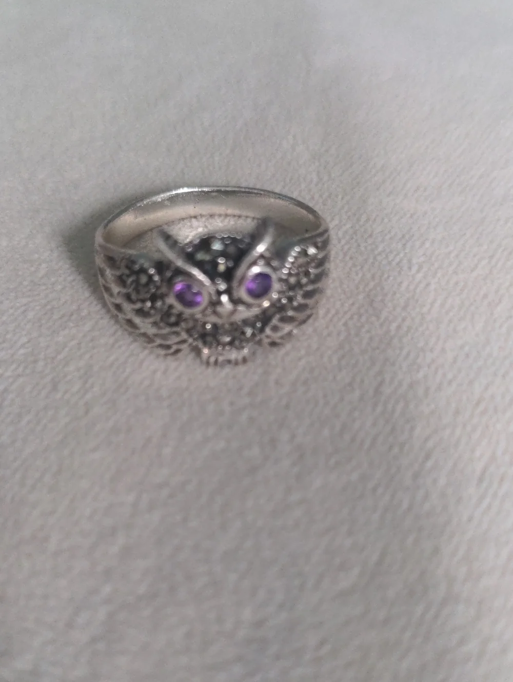 Sterling Silver Owl Ring with Amethyst Gemstone Accents, New.  Sz. 9 1/4